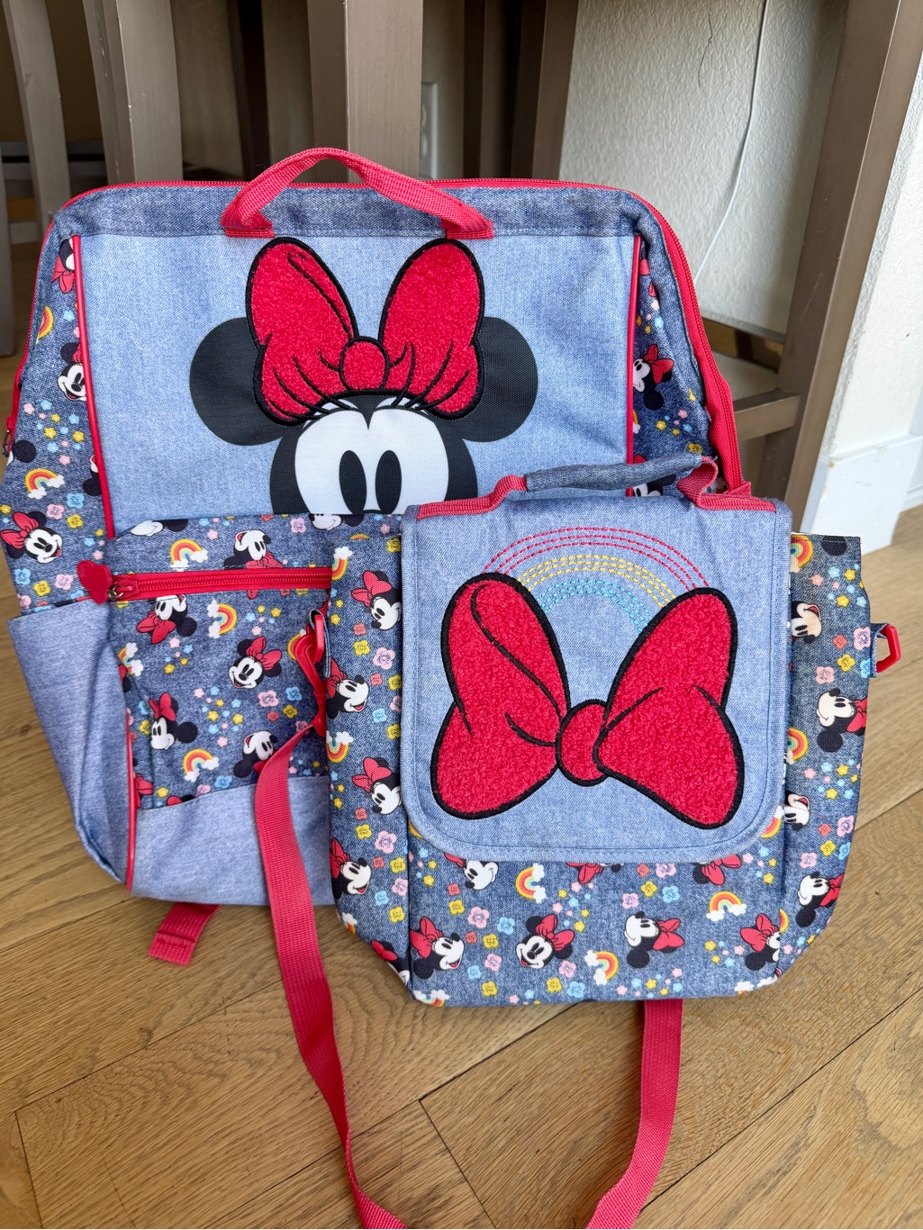 Disney Kids Minnie Mouse Bow Backpack And Lunch Bag Set - Perfect Condition